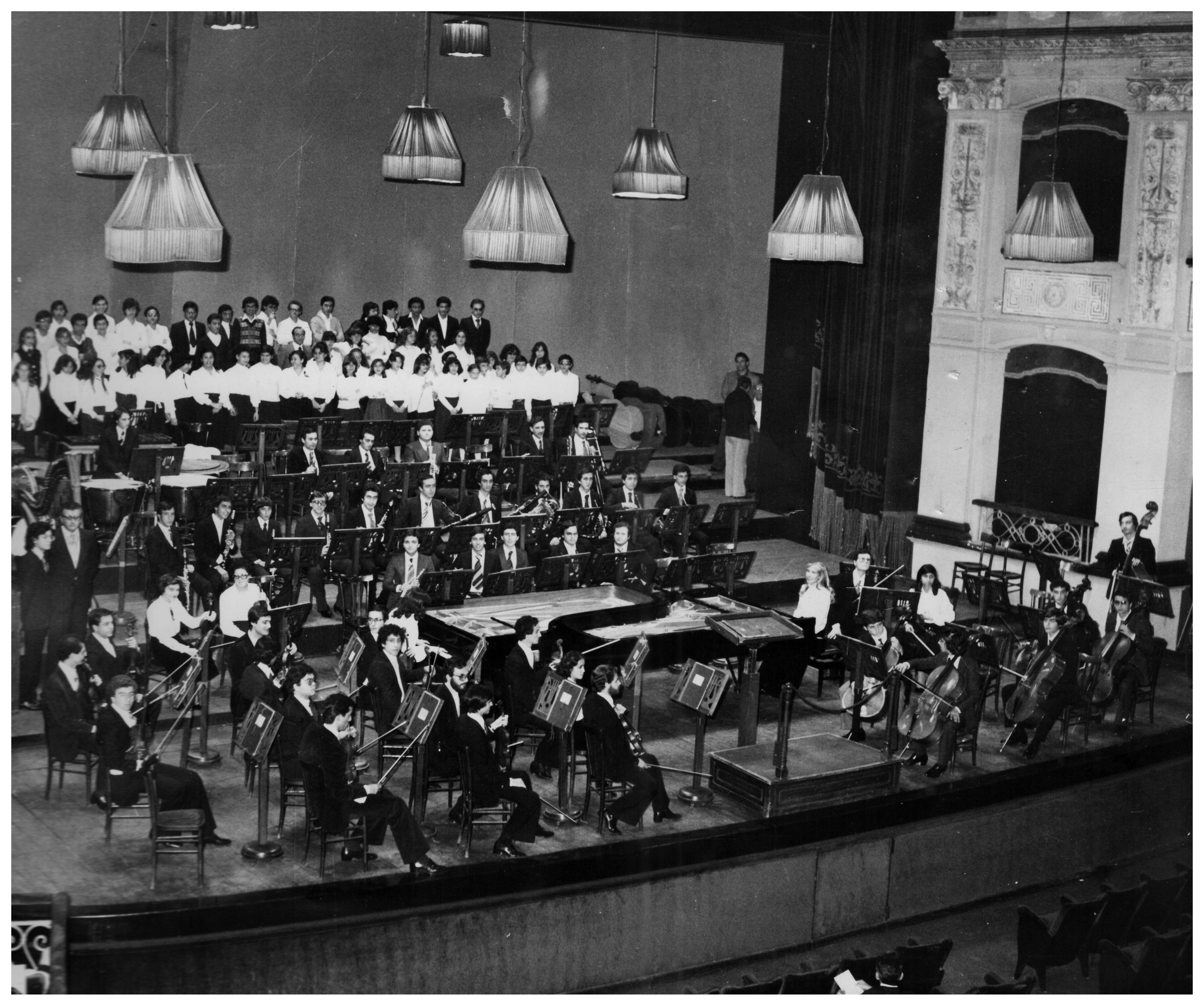 A.A. 1976/77 Saggio di fine anno con l'Orchestra del Conservatorio.